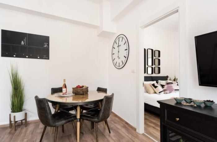 Ben Yehuda, 3 Lovely Flats In The Same Building เยรูซาเลม ภายนอก รูปภาพ